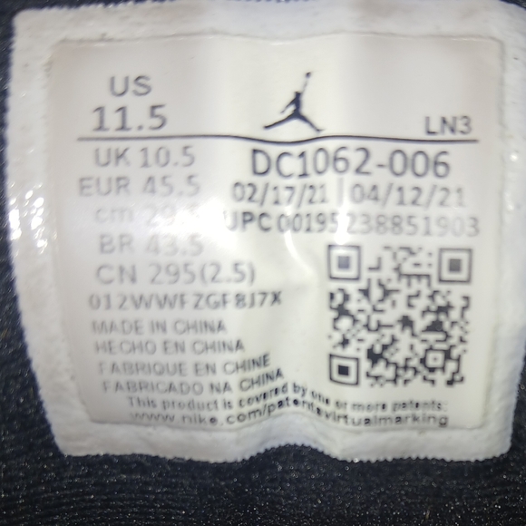 Men's Air Jordan 12 Retro Utility,11.5,used condition - Picture 7 of 7